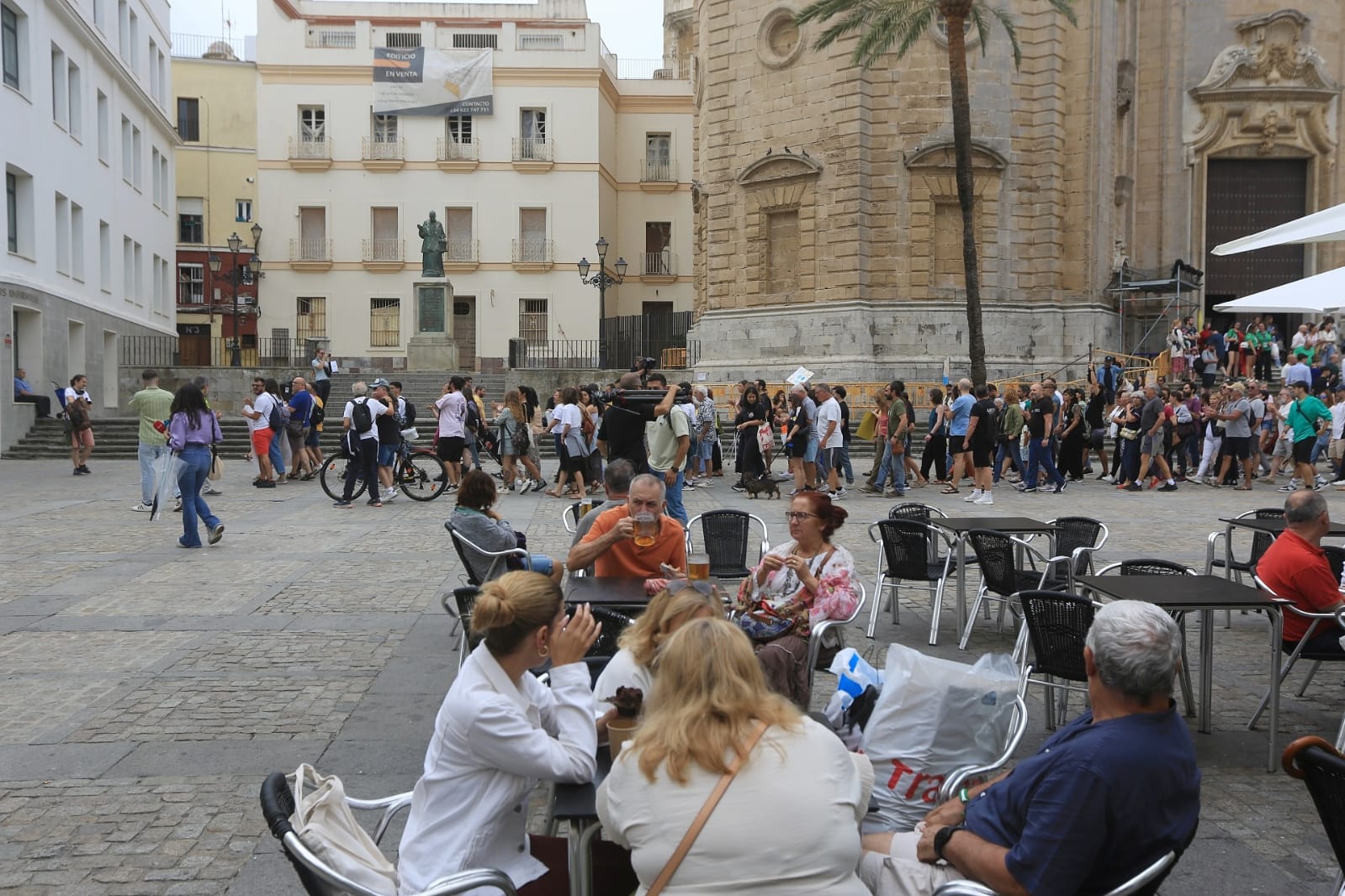 Fotos: Las imágenes de la manifestación en Cádiz contra el exceso turístico