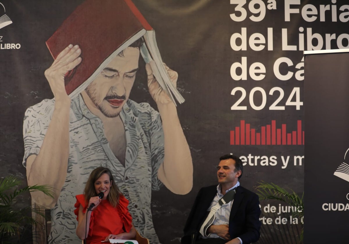 Presentación del programa 'Cádiz, ciudad de libro', en el Baluarte de la Candelaria, donde se celebra la 39 edición de la Feria del Libro.