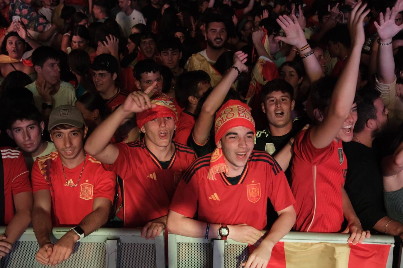 Fotos: Así se ha vivido el España-Francia en Cádiz