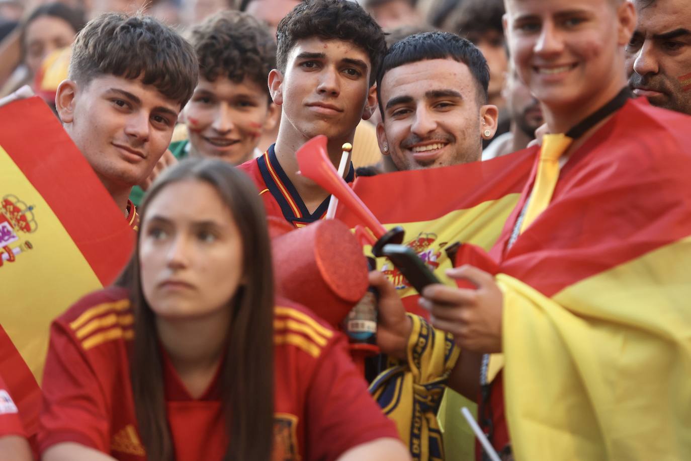 FOTOS: Los aficionados portuense se emocionan con el partido de España en la Eurocopa