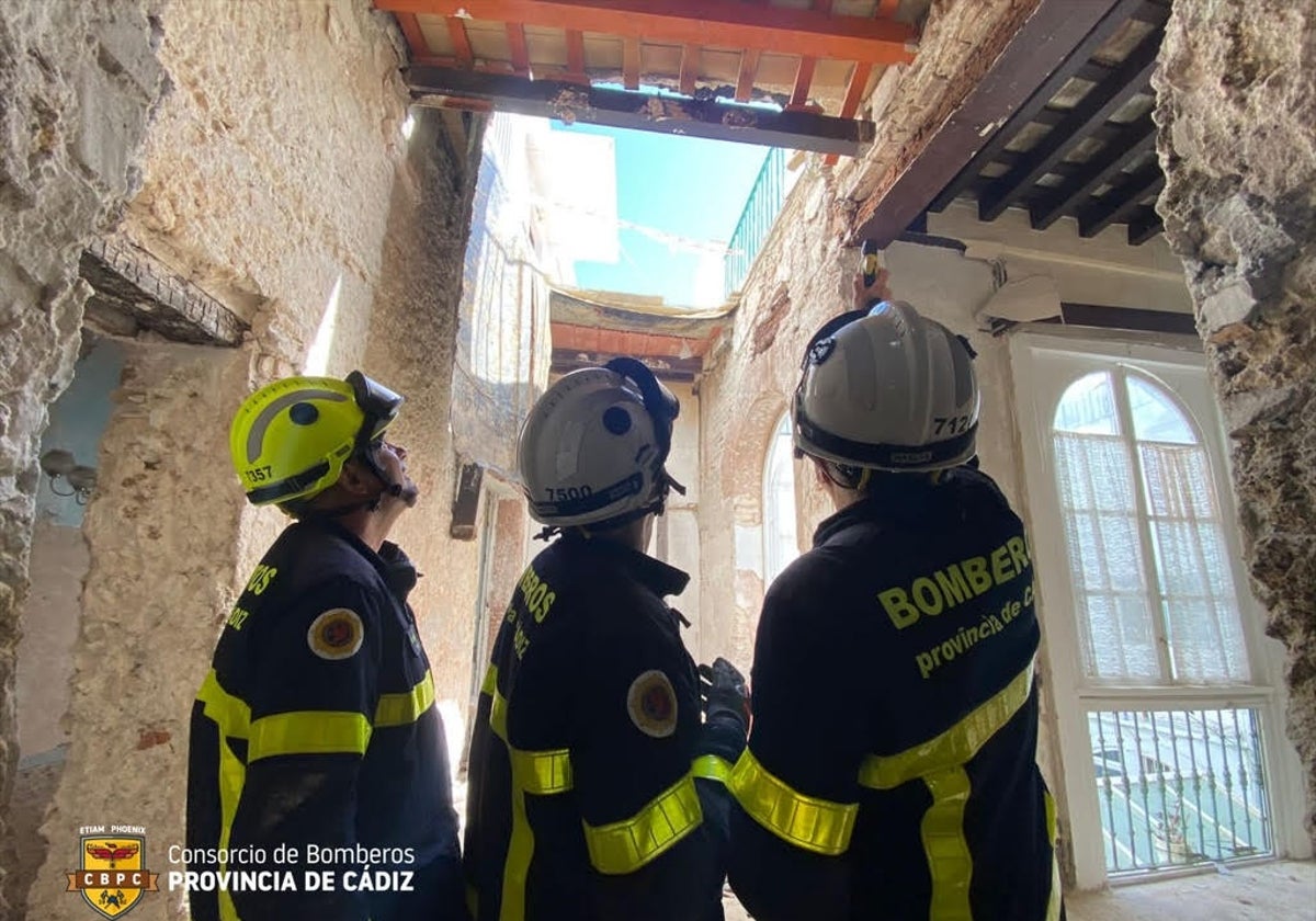 Clausurada una guardería del centro de Cádiz tras el derrumbe de un techo