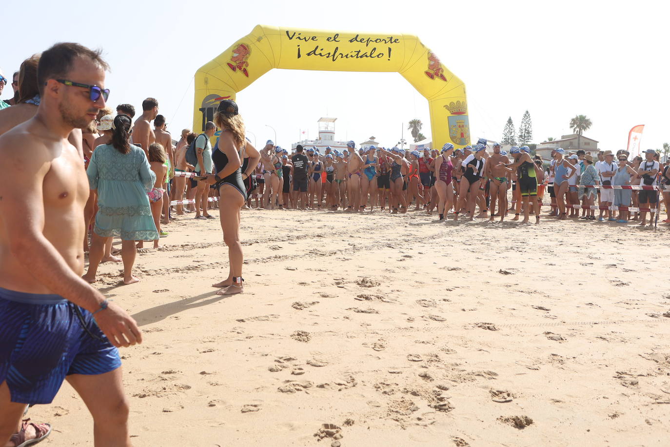 Fotos: La Barrosa celebra una nueva edición de &#039;Brazadas Solidarias Chiclana&#039;