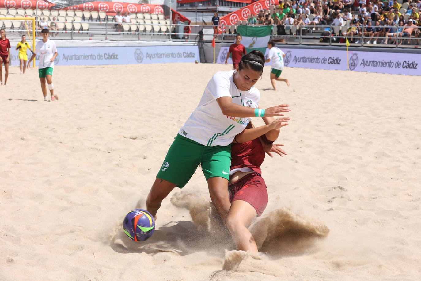 Fotos: El mejor fútbol playa se da cita en el Cádiz Arena