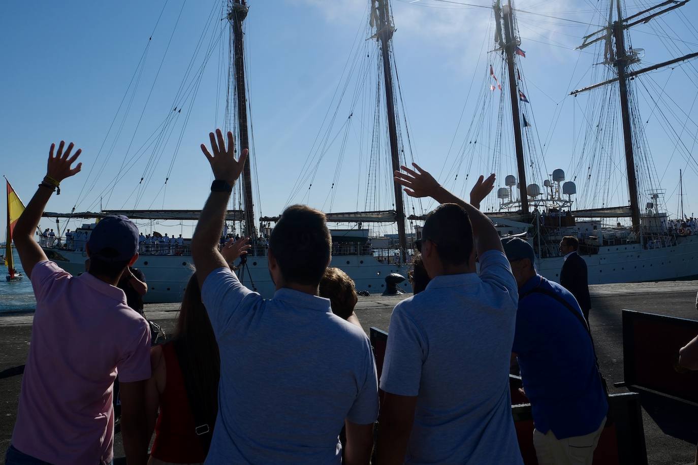 Fotos: Así ha sido la llegada de Elcano a Cádiz