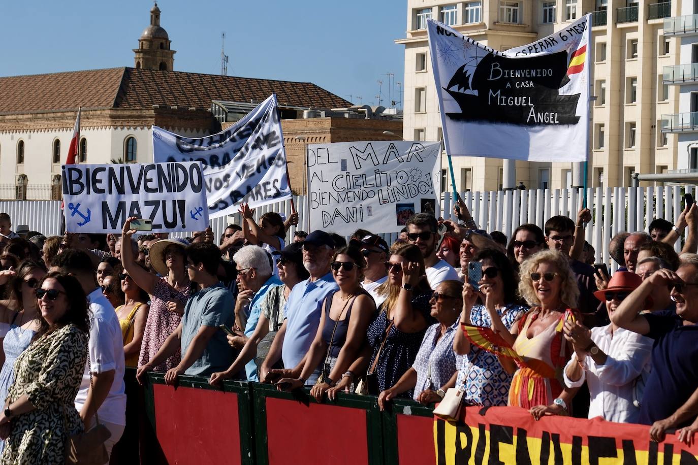 Fotos: Así ha sido la llegada de Elcano a Cádiz