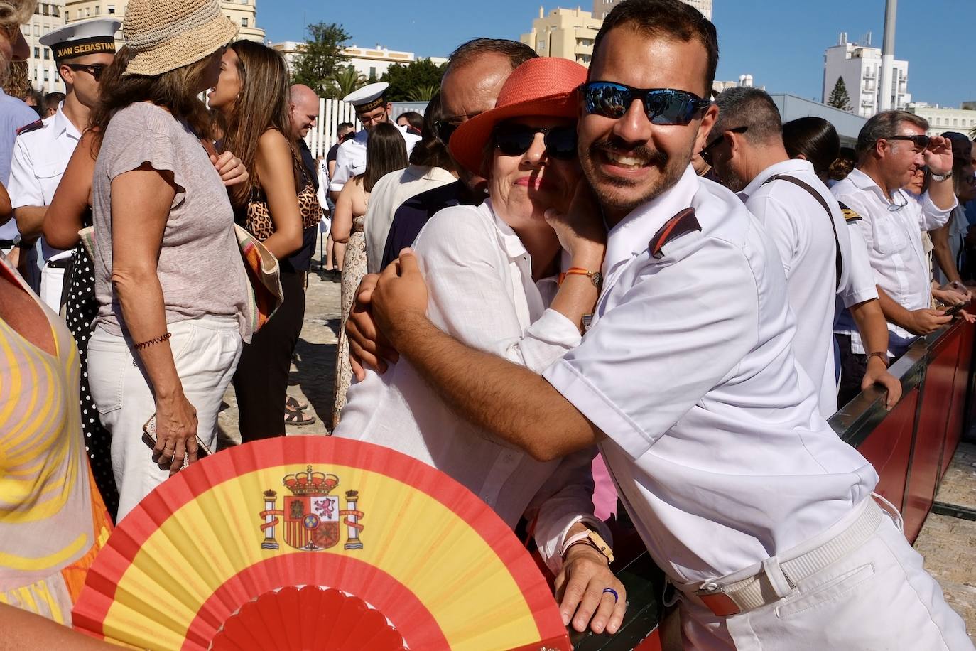 Fotos: Así ha sido la llegada de Elcano a Cádiz