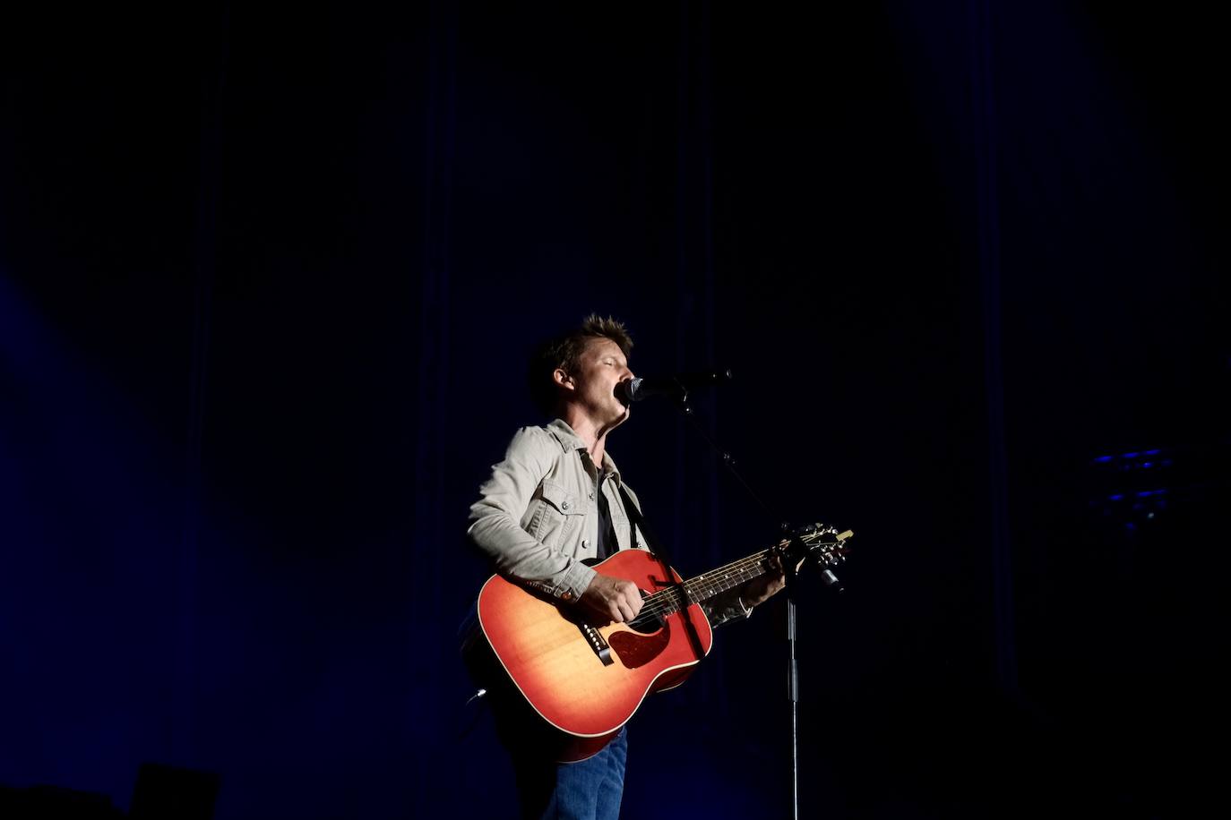 Fotos: James Blunt conquista Sancti Petri