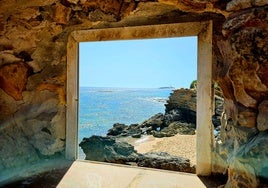 La ventana escondida en una playa de Cádiz que tiene las vistas más impresionantes al edén