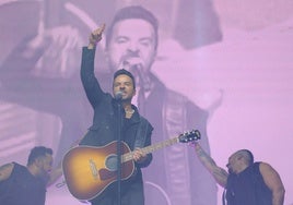 Los ritmos tropicales de Luis Fonsi arrasan en Tío Pepe Festival