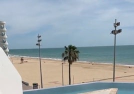 Así es el hotel de Cádiz que cuenta con una piscina infinity a la que puedes acceder desde la habitación