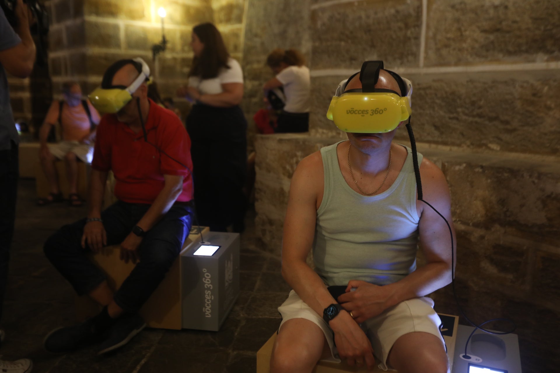 Fotos: gran expectación para la nueva experiencia inmersiva en la Catedral de Cádiz