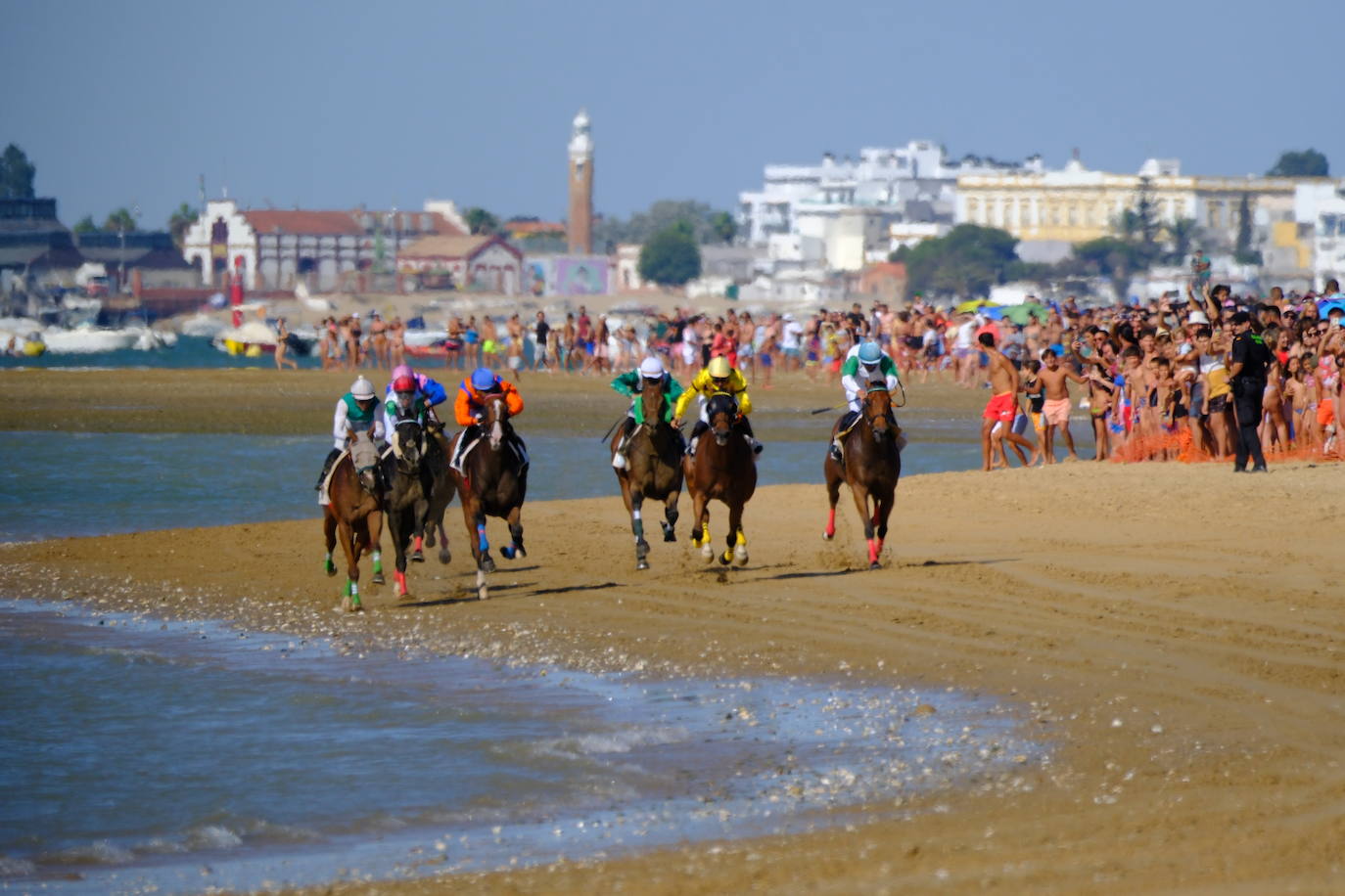 Fotos: Brillante doblete de Jaime Gelabert en las carreras de caballos de Sanlúcar