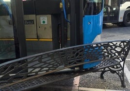 Investigan las causas del choque en Jerez de un autobús sin conductor contra el mobiliario urbano