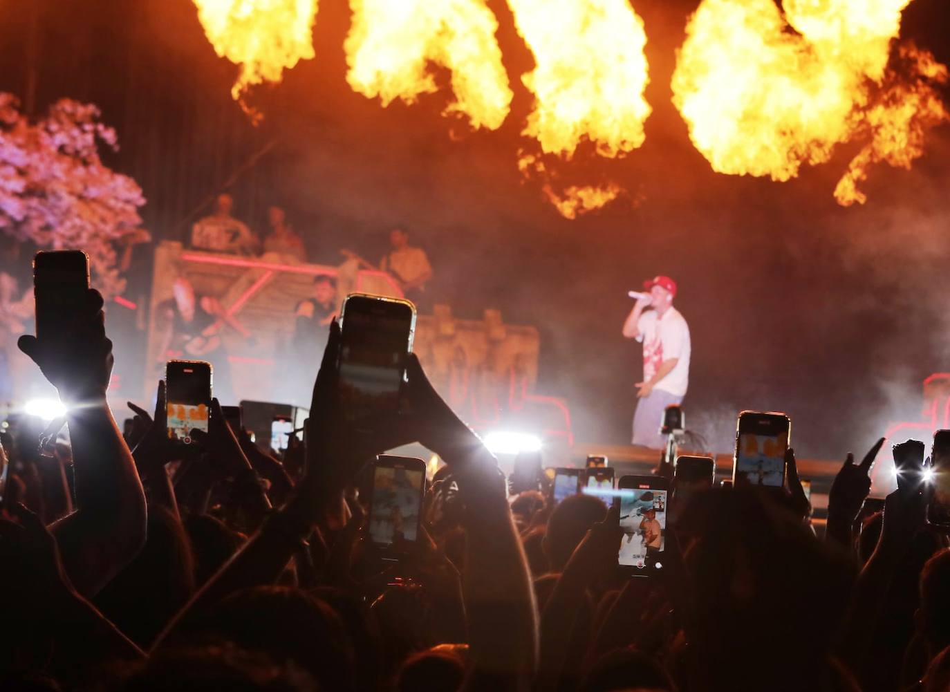 Fotos: Saiko, música urbana y lleno absoluto en el concierto de Cádiz