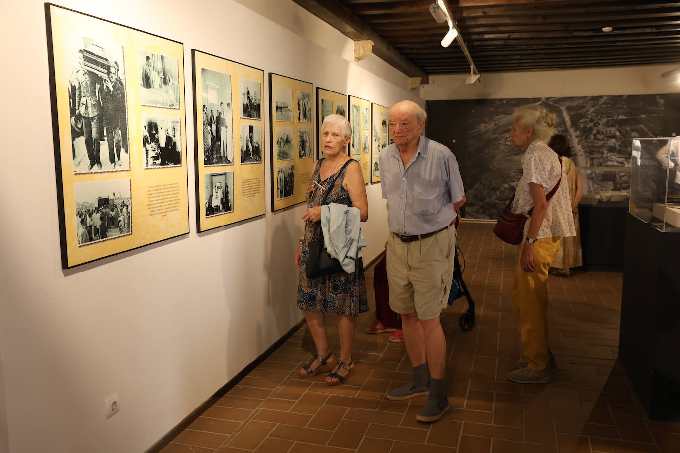 Fotos: Expectación ante la ampliación de la exposición sobre la Explosión de Cádiz