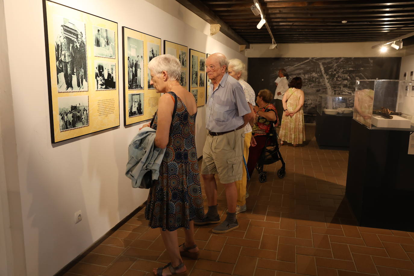 Fotos: Expectación ante la ampliación de la exposición sobre la Explosión de Cádiz