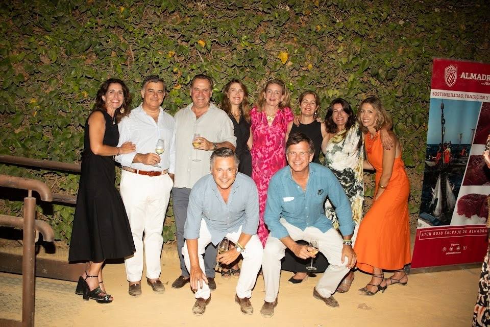 Tania Halcón, Armando Jiménez, Manuel Fernández Piedra, Gonzaga Gayán, Jorge Medina, Marilar Lozano, Beatriz Rodríguez, Isabel Martin, María Fernández y Marta Cambas.