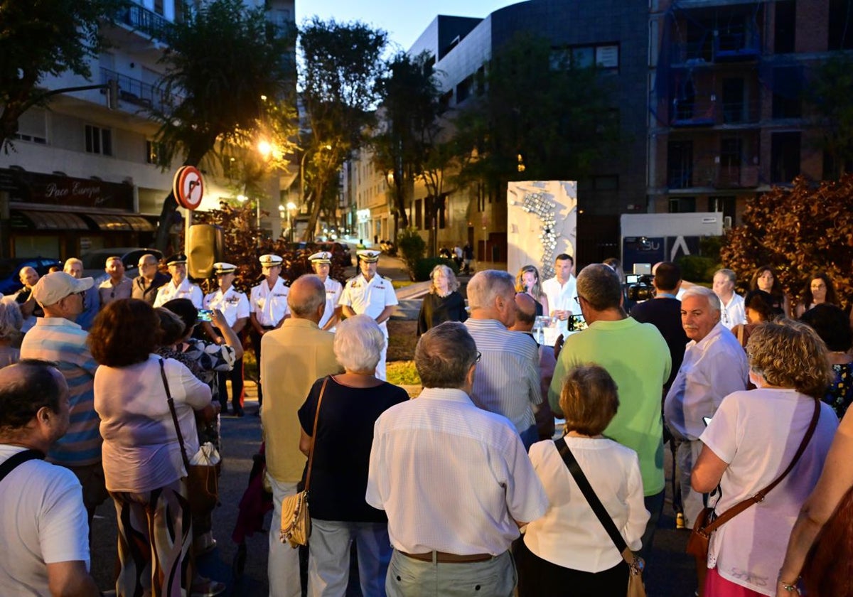 Acto homenaje a las víctimas de la explosión de Cádiz en su 77 aniversario.