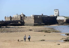 Bruno García, «dispuesto» a asumir la titularidad del interior del castillo de San Sebastián de Cádiz a través de una cesión