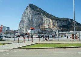 Malestar en Gibraltar por la incursión de una patrullera de la Guardia Civil en «aguas británicas»