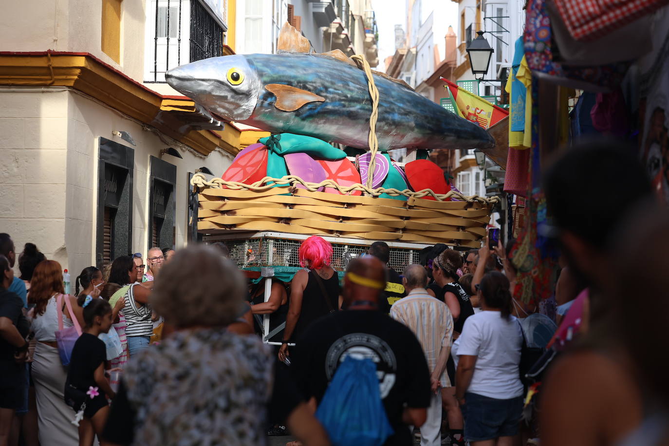 Fotos: Cádiz derrocha arte con su tradicional Entierro de la Caballa