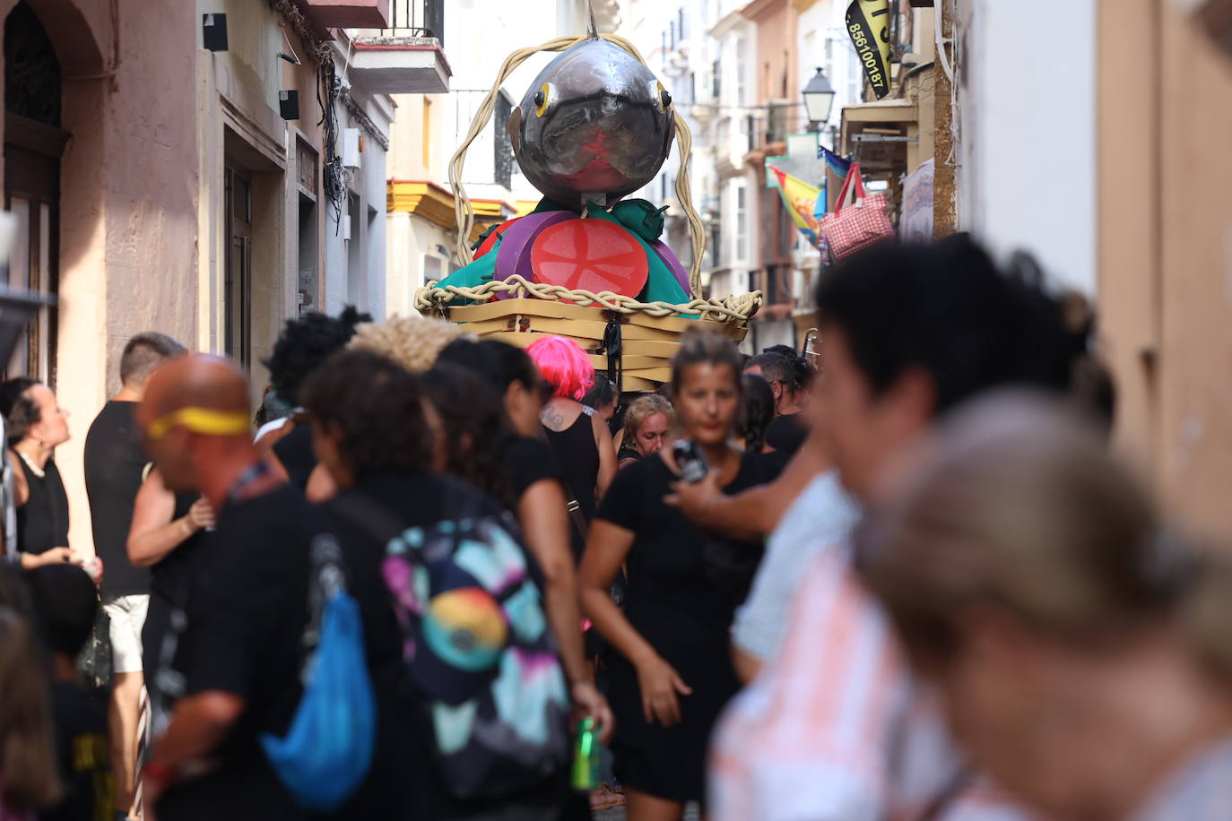 Fotos: Cádiz derrocha arte con su tradicional Entierro de la Caballa