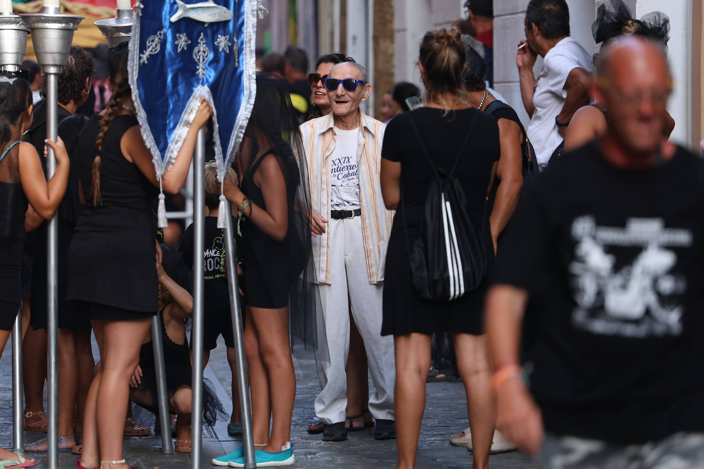 Fotos: Cádiz derrocha arte con su tradicional Entierro de la Caballa