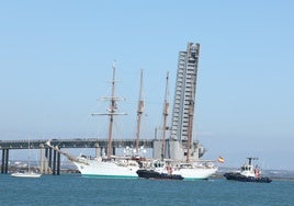 Vídeo: Elcano pone rumbo a Barcelona para sumarse a la emoción de la Copa América de Vela