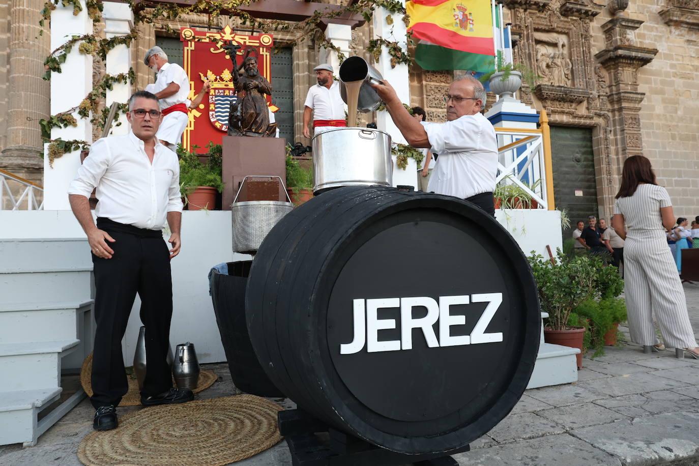 Fotos: Así ha sido la ceremonia de la Pisa de la Uva en el Reducto de la Catedral de Jerez