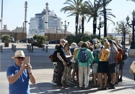 Más de 9.200 cruceristas este jueves en Cádiz