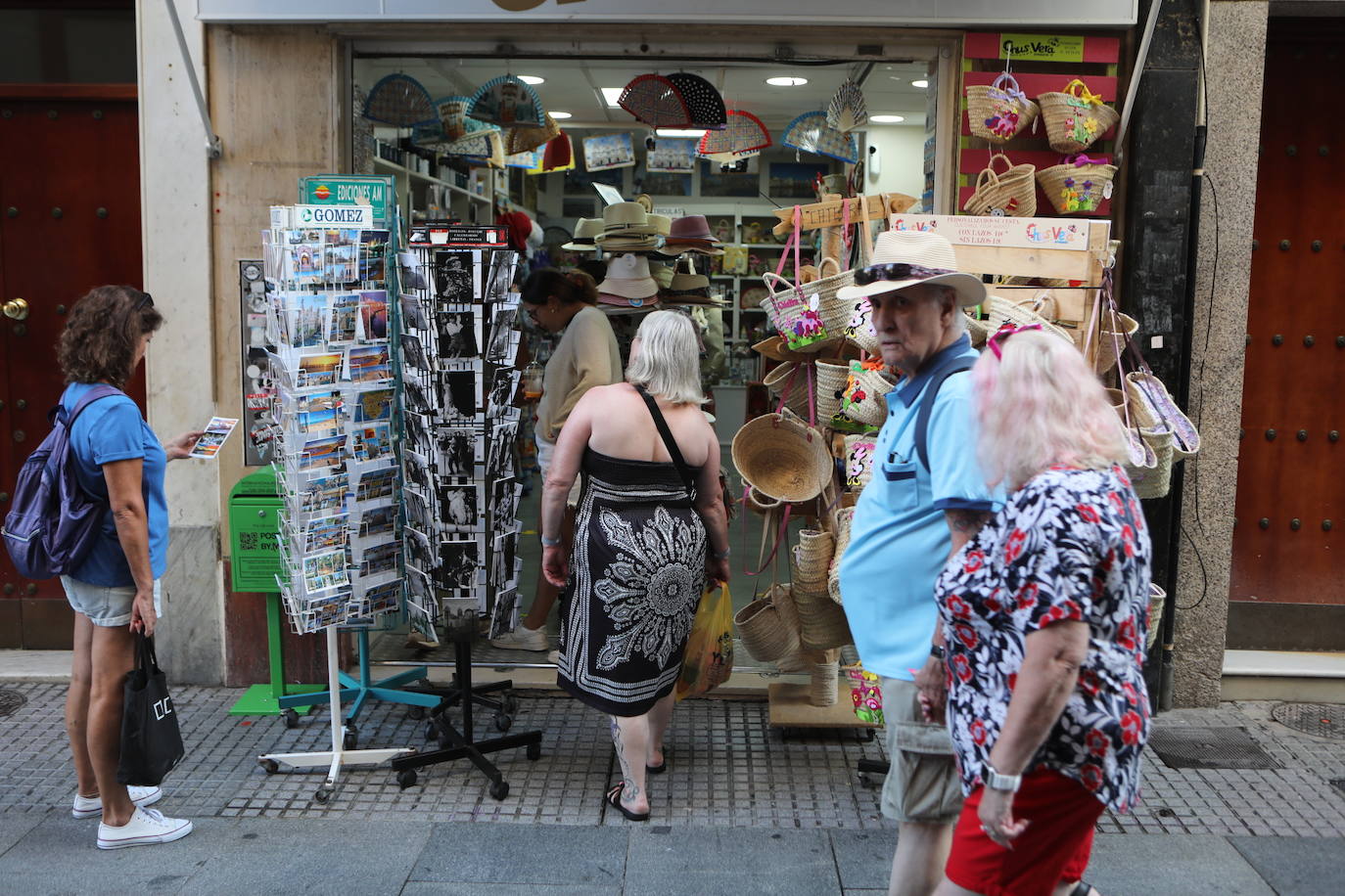 Fotos: Desembarco masivo de turistas en Cádiz con más de 9.200 cruceristas