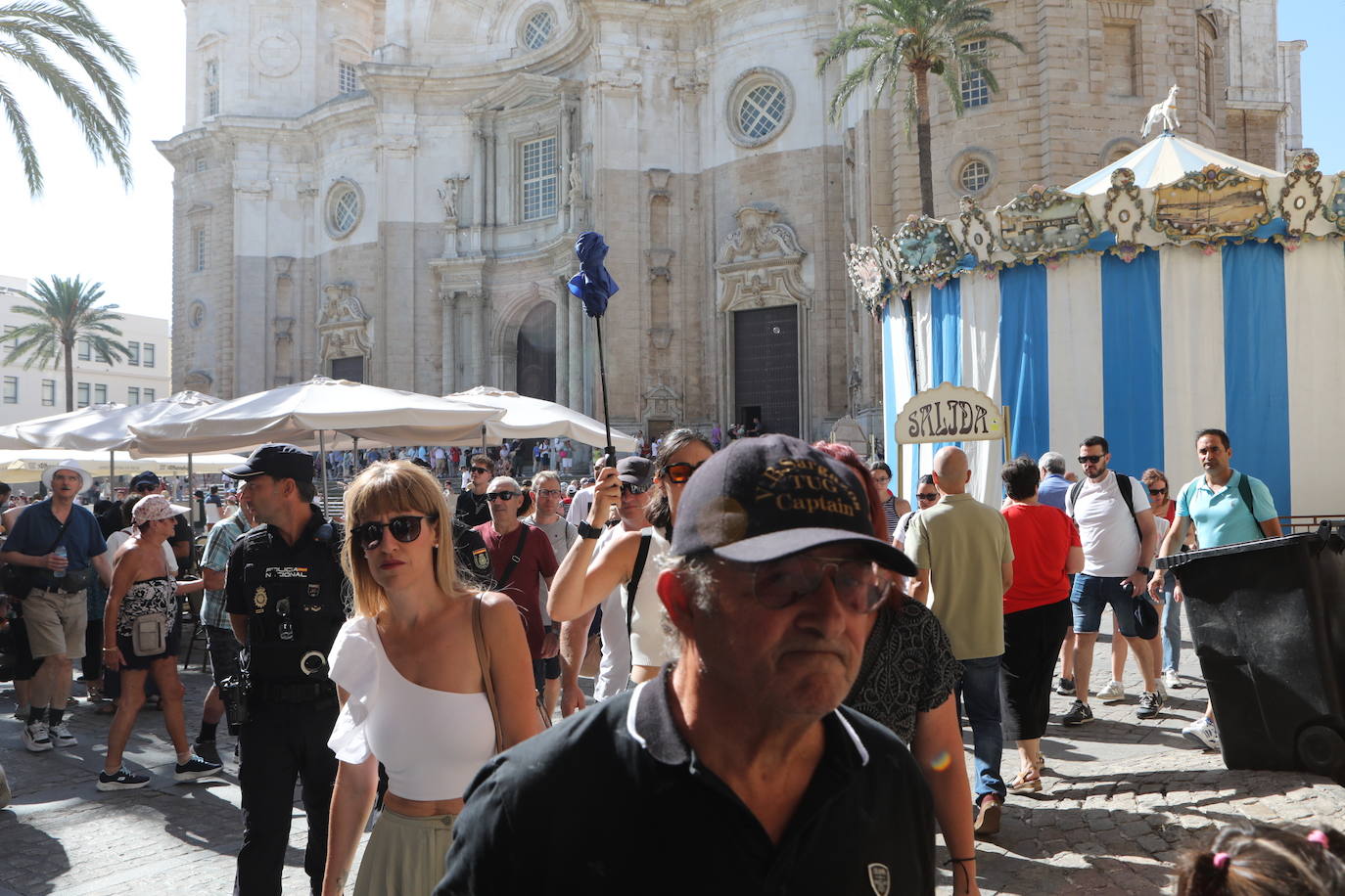 Fotos: Desembarco masivo de turistas en Cádiz con más de 9.200 cruceristas