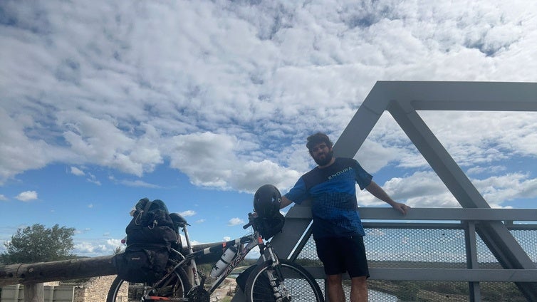 Cádiz-Atenas en bicicleta: el reto del chiclanero Germán Martínez