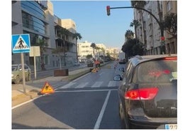 Gran atasco en la entrada de Cádiz por el Puente de la Constitución por trabajos de jardinería