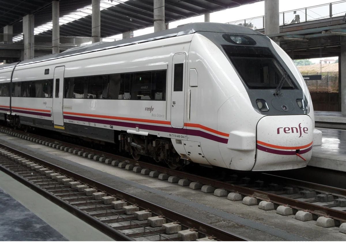 Media Distancia en la estación de Cádiz.