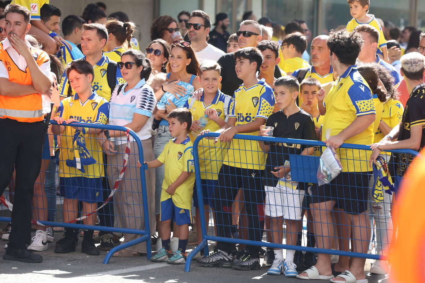 Fotos: ambiente en la previa del partido Cádiz CF-Racing de Ferrol