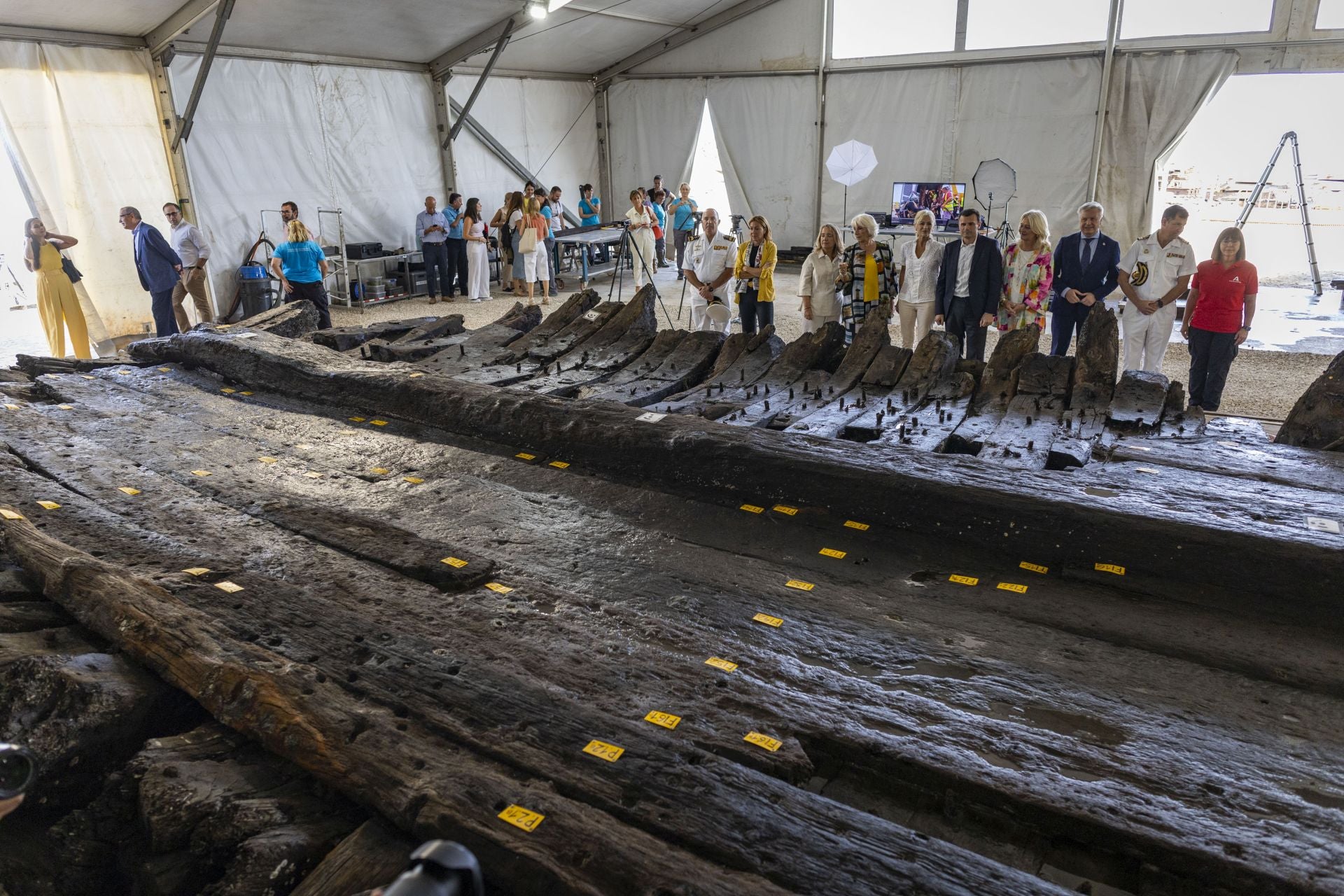 Fotos: así se ve parte del galeón del siglo XVII hundido en aguas de Cádiz
