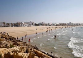 La provincia de Cádiz registró una temperatura media de 26,1 grados en agosto, la más fresca de Andalucía