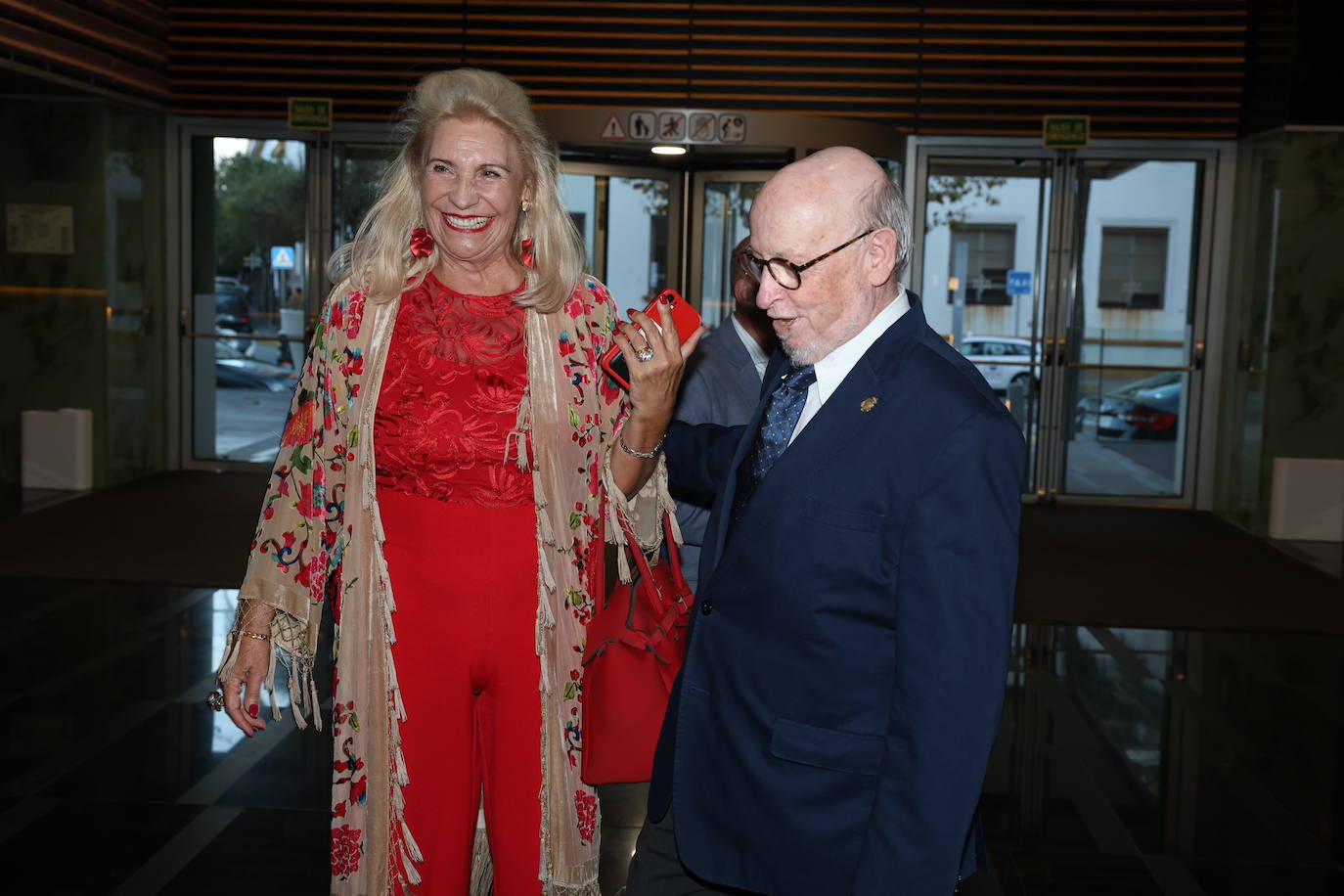 FOTOS: Los invitados a los Premios LA VOZ 2024 llegan al Parador de Cádiz