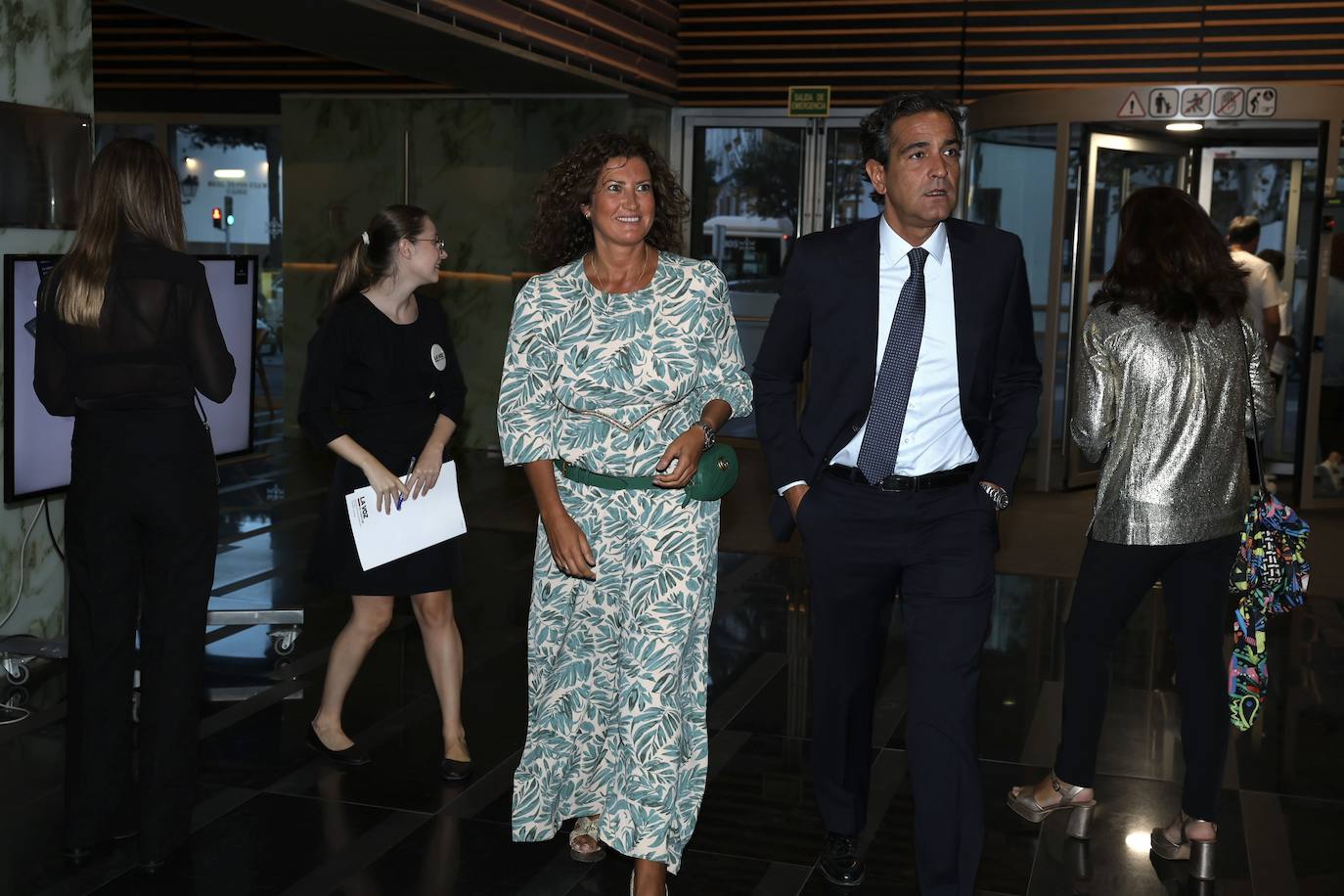 FOTOS: Los invitados a los Premios LA VOZ 2024 llegan al Parador de Cádiz