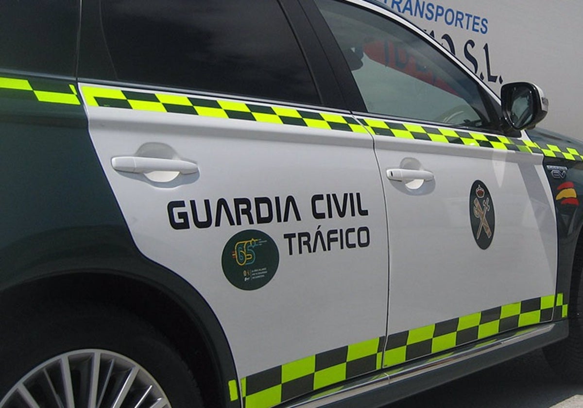 Vehículo de la Guardia Civil de Tráfico