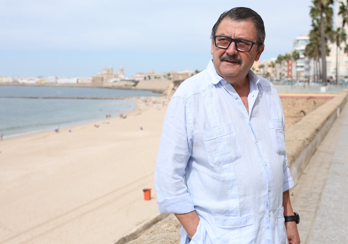 Quique Lafuente Núñez, en Santa María del Mar, su núcleo de acción.