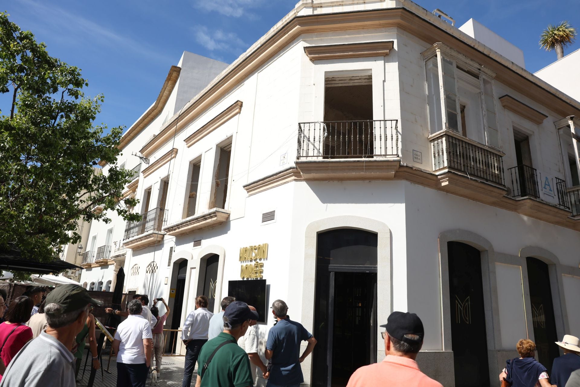 Fotos: cae un balcón en la plaza de San Juan de Dios de Cádiz