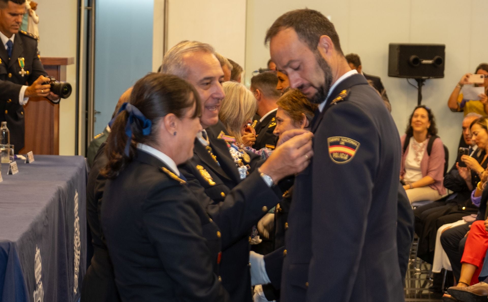 Fotos: Día de la Policía en Cádiz por los Santos Ángeles Custodios