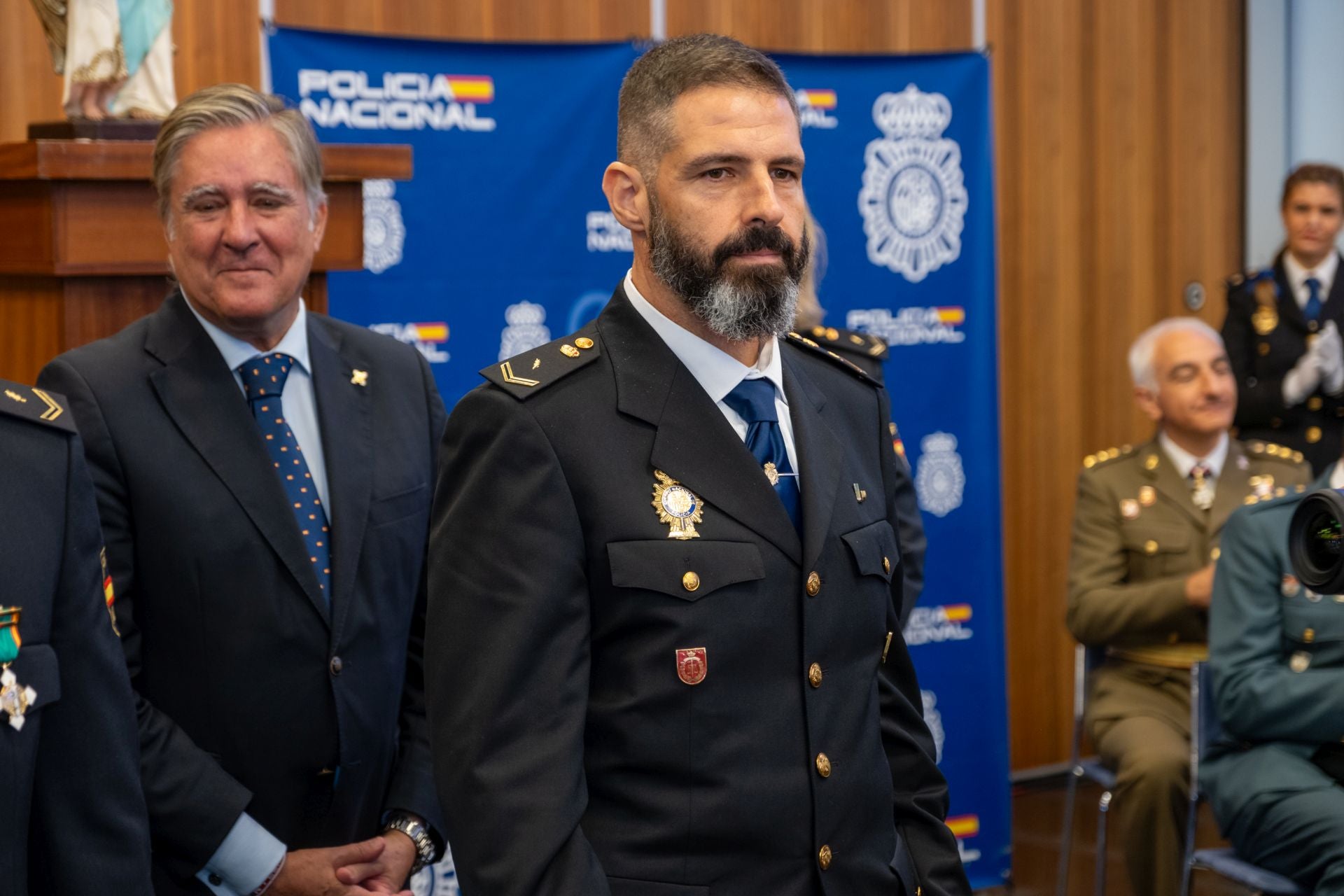 Fotos: Día de la Policía en Cádiz por los Santos Ángeles Custodios