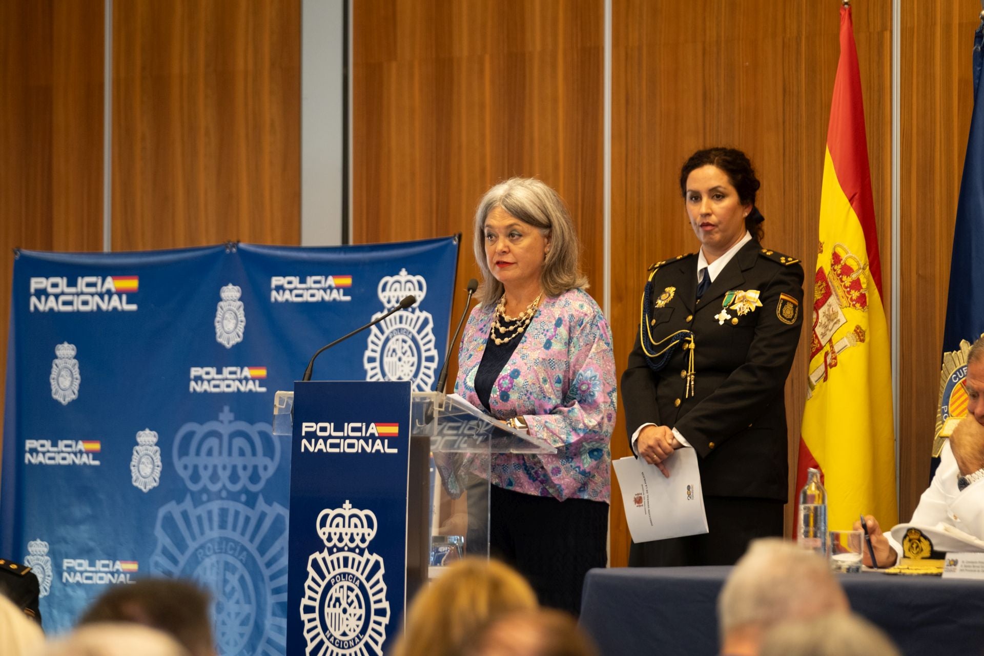 Fotos: Día de la Policía en Cádiz por los Santos Ángeles Custodios