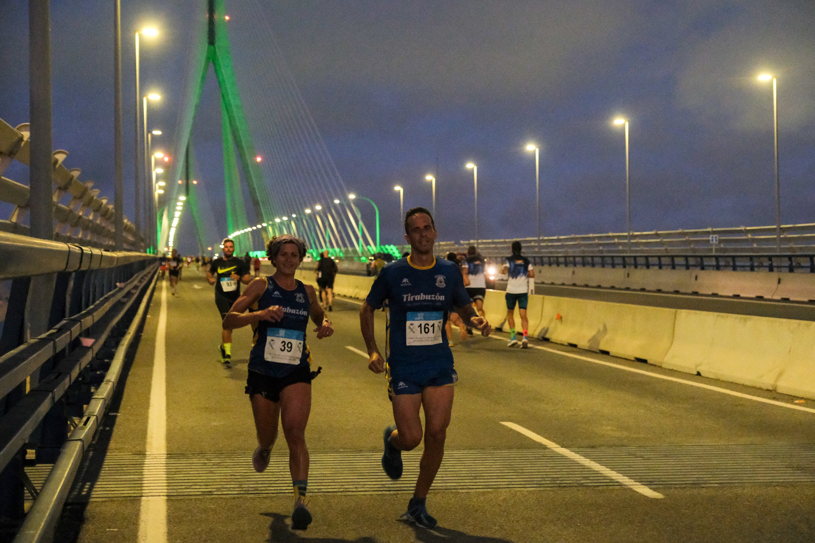 Fotos: IX Milla Verde Nocturna a beneficio de la Asociación de Down Cádiz