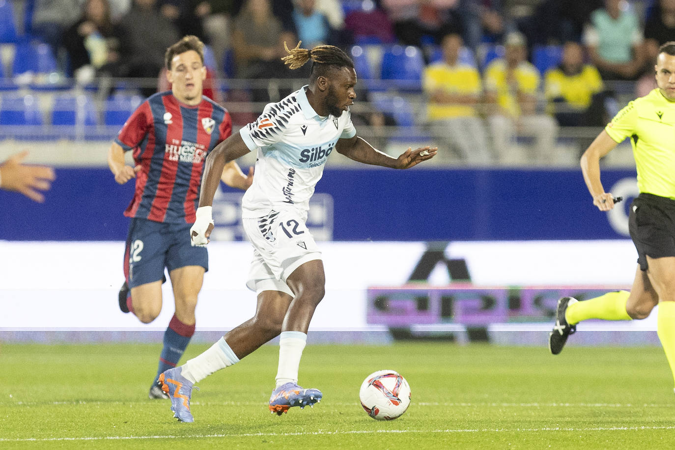 Fotos: Huesca - Cádiz CF en el estadio de El Alcoraz