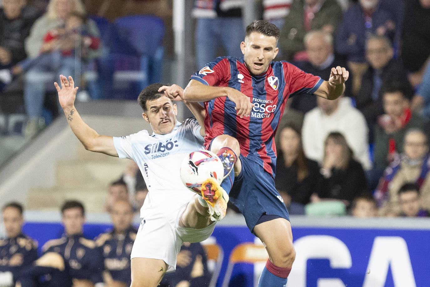 Fotos: Huesca - Cádiz CF en el estadio de El Alcoraz