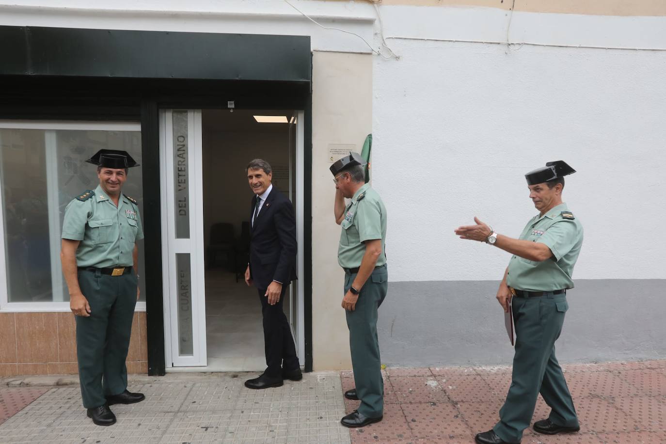 Fotos: Las imágenes de la inauguración de la Casa-Cuartel del Veterano de la Guardia Civil en Cádiz